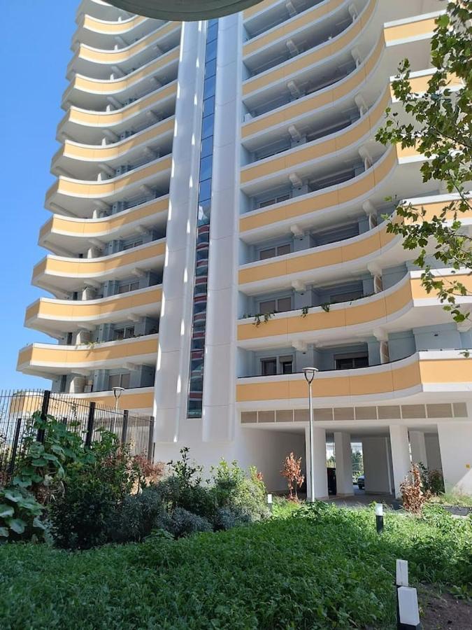 Pirelli 28 Villa Milan Exterior photo